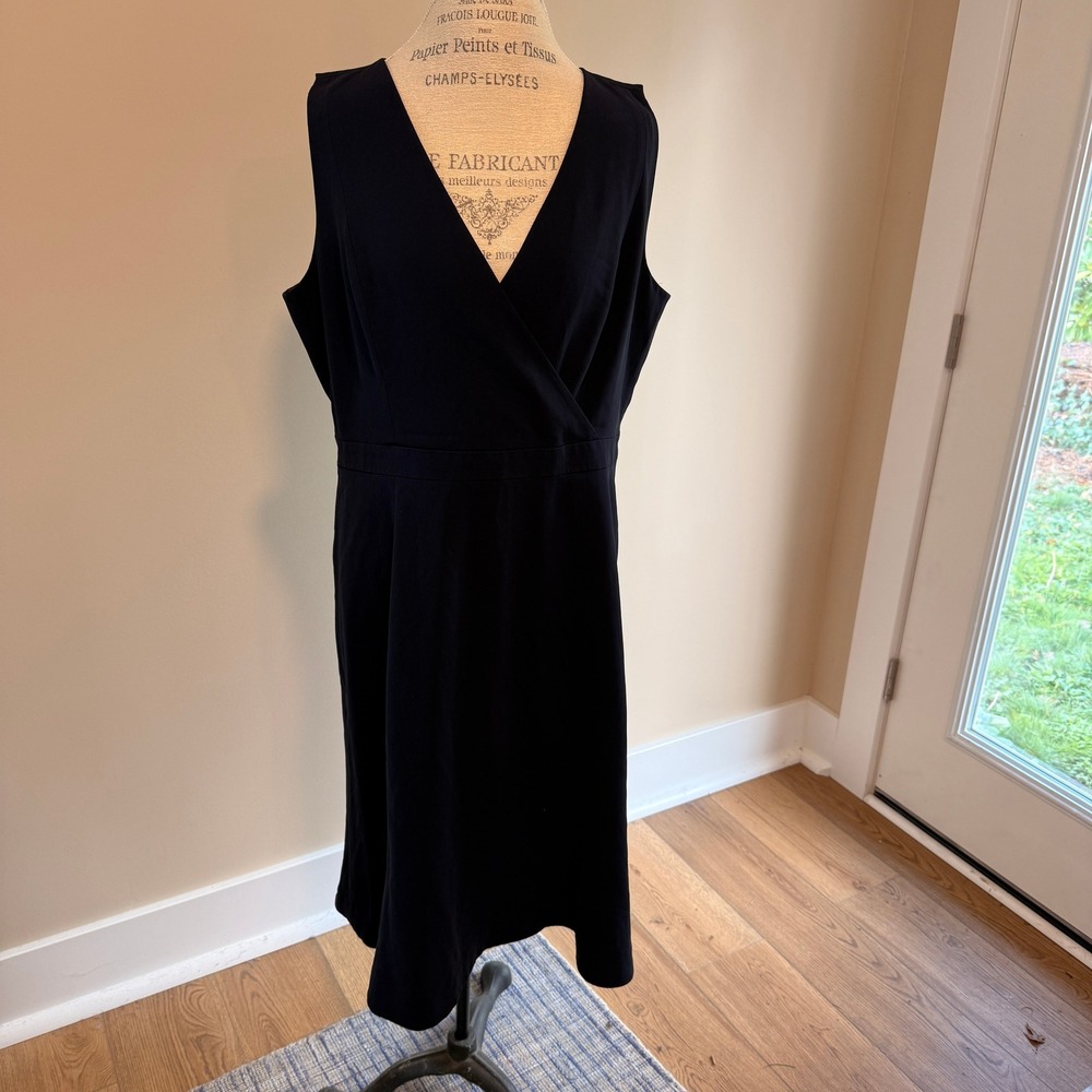 Talbots Women's Navy Blue Sleeveless Knee Length‎ Cocktail Dress Size 16
